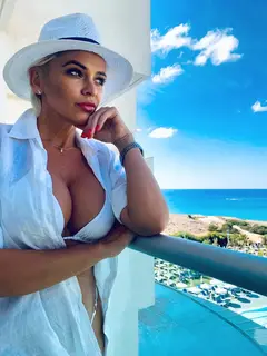 Adiza escort in Istanbul