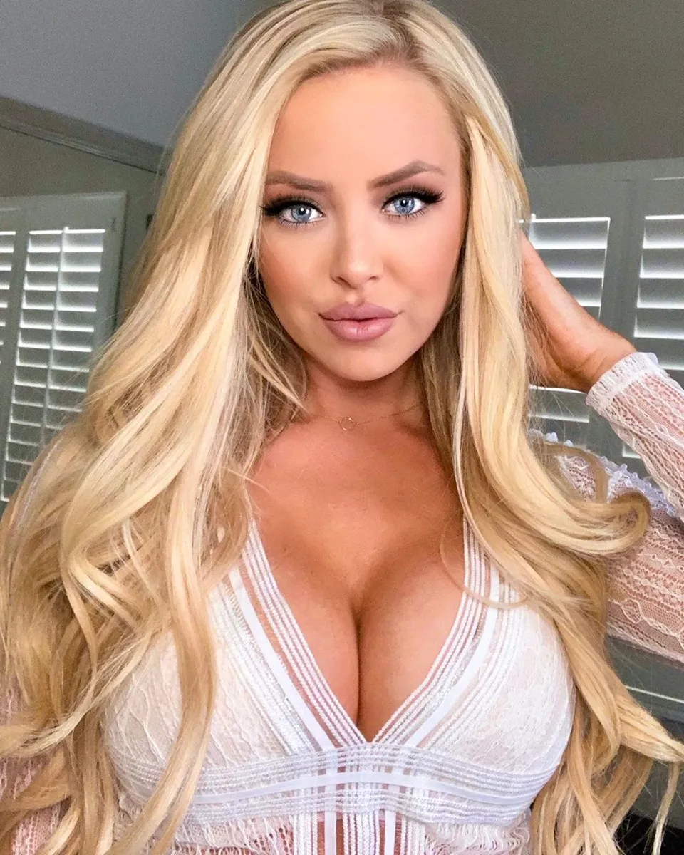 Ashley escort in Istanbul