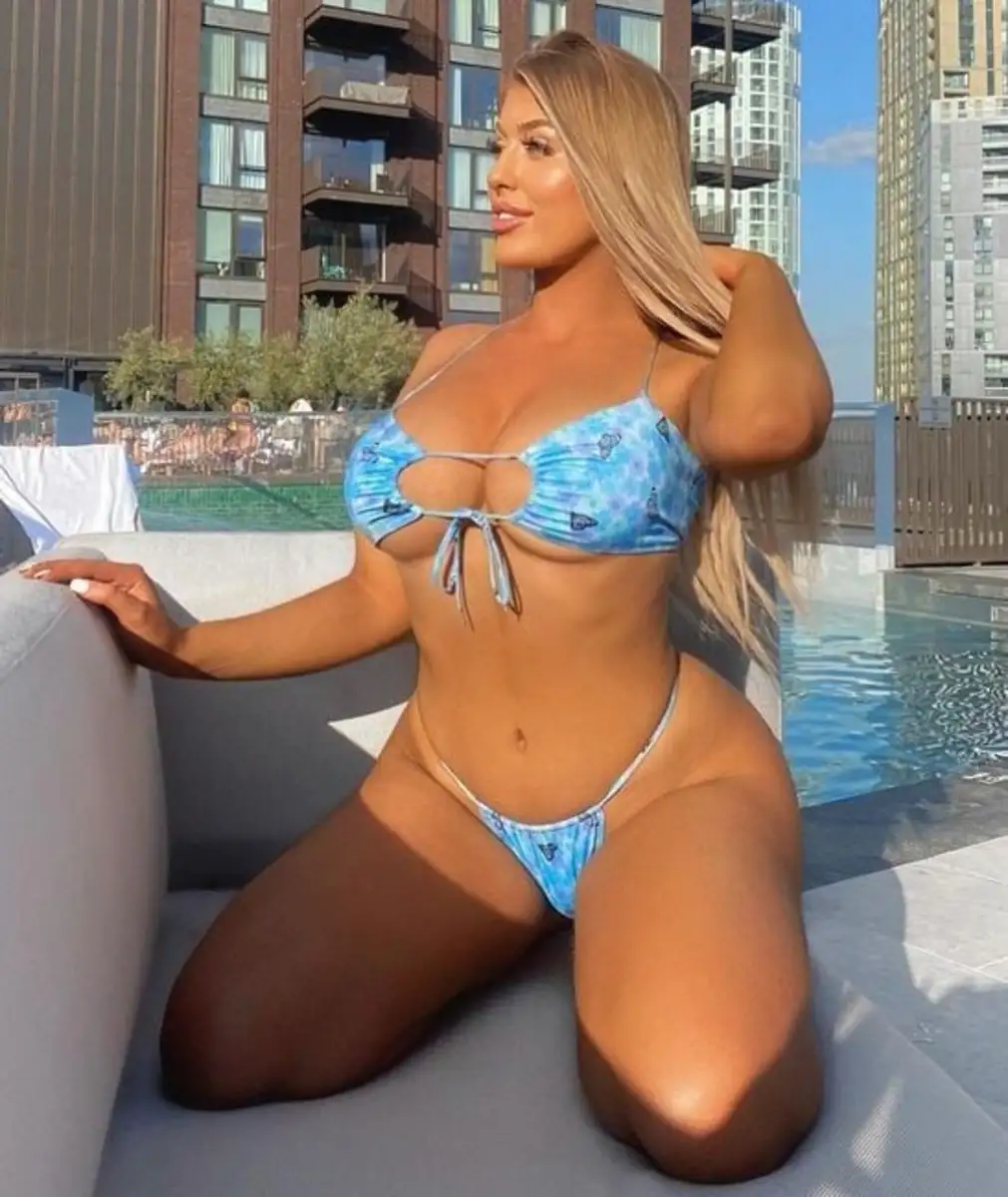 Eva escort in Istanbul
