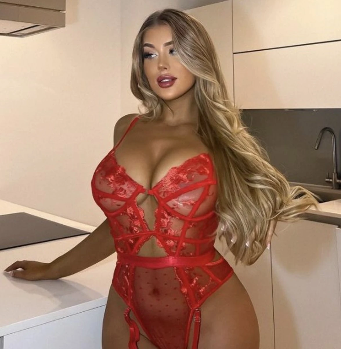 Eva escort in Istanbul