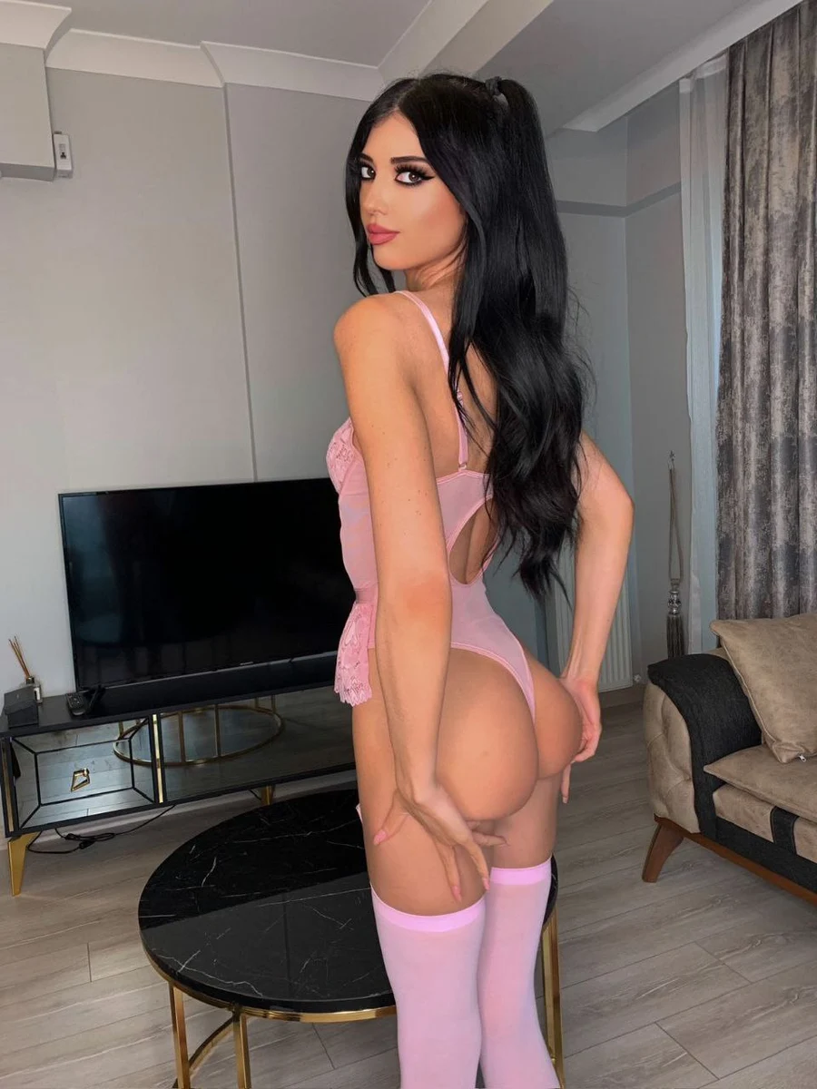 Maya escort in Istanbul