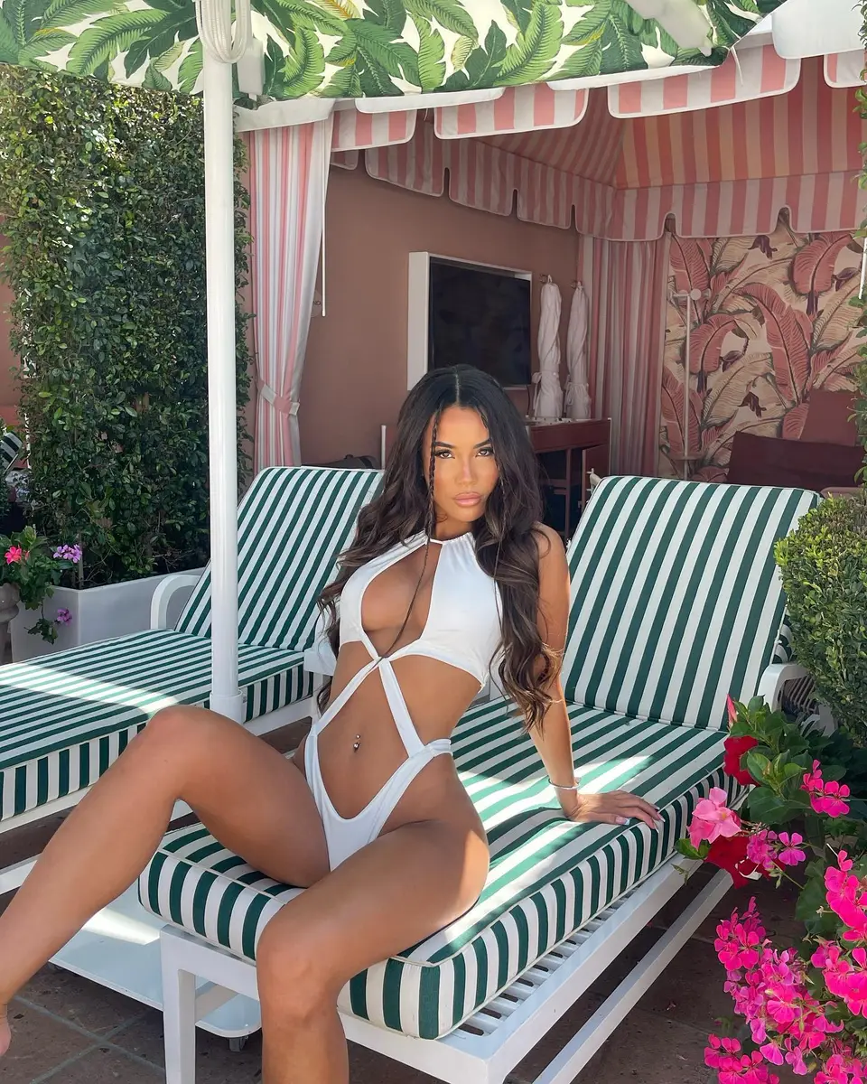 Samantha escort in Istanbul