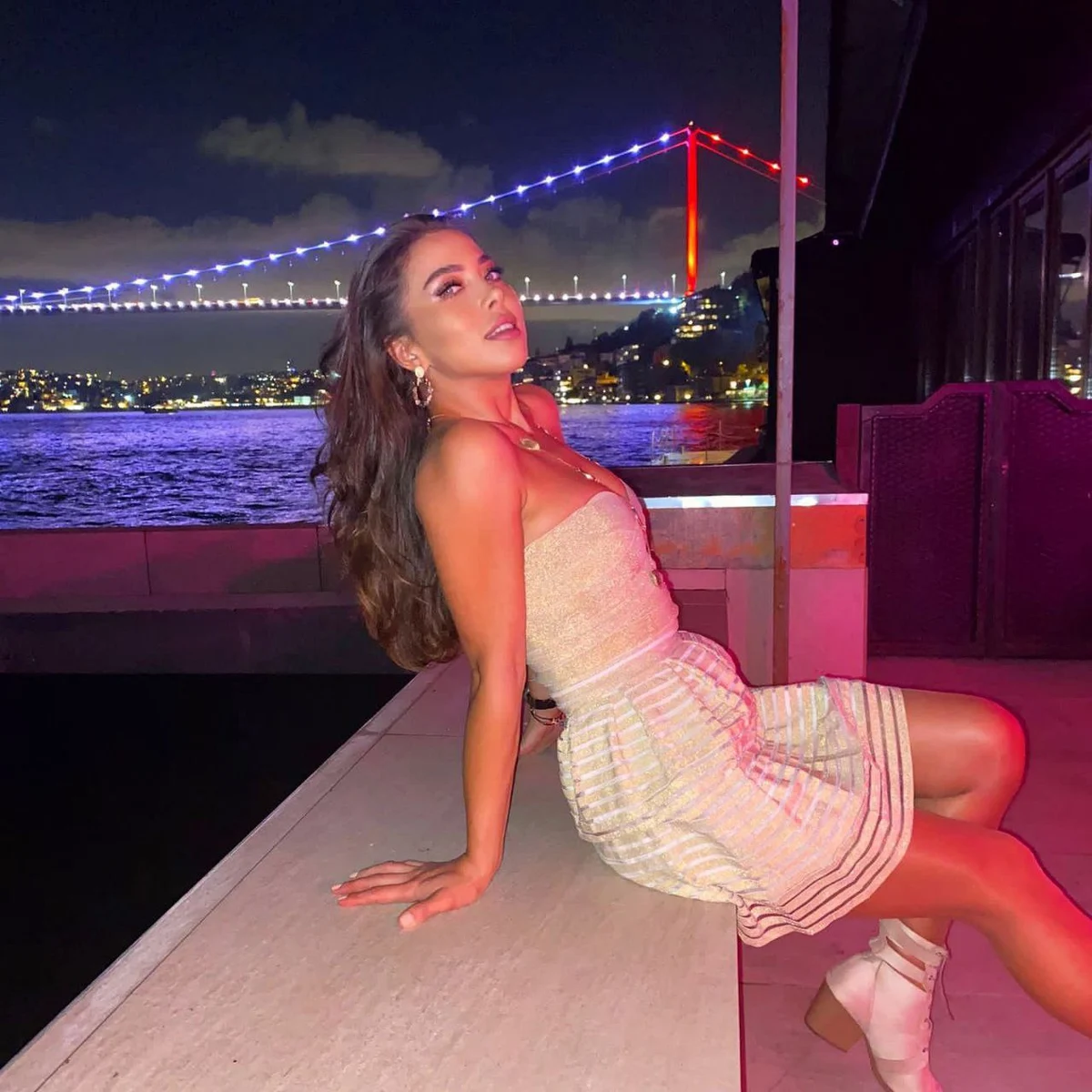 Yulya escort in Istanbul
