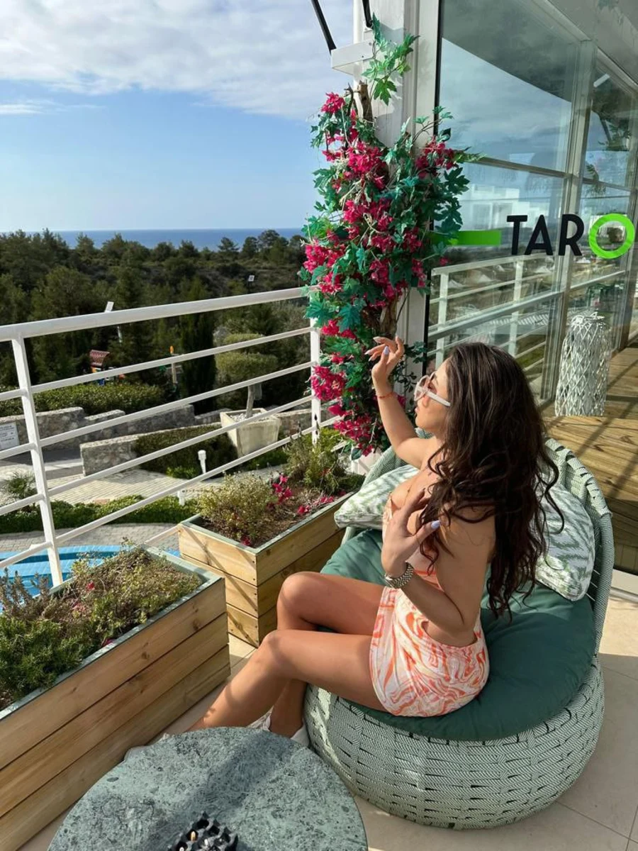 Yulya escort in Istanbul